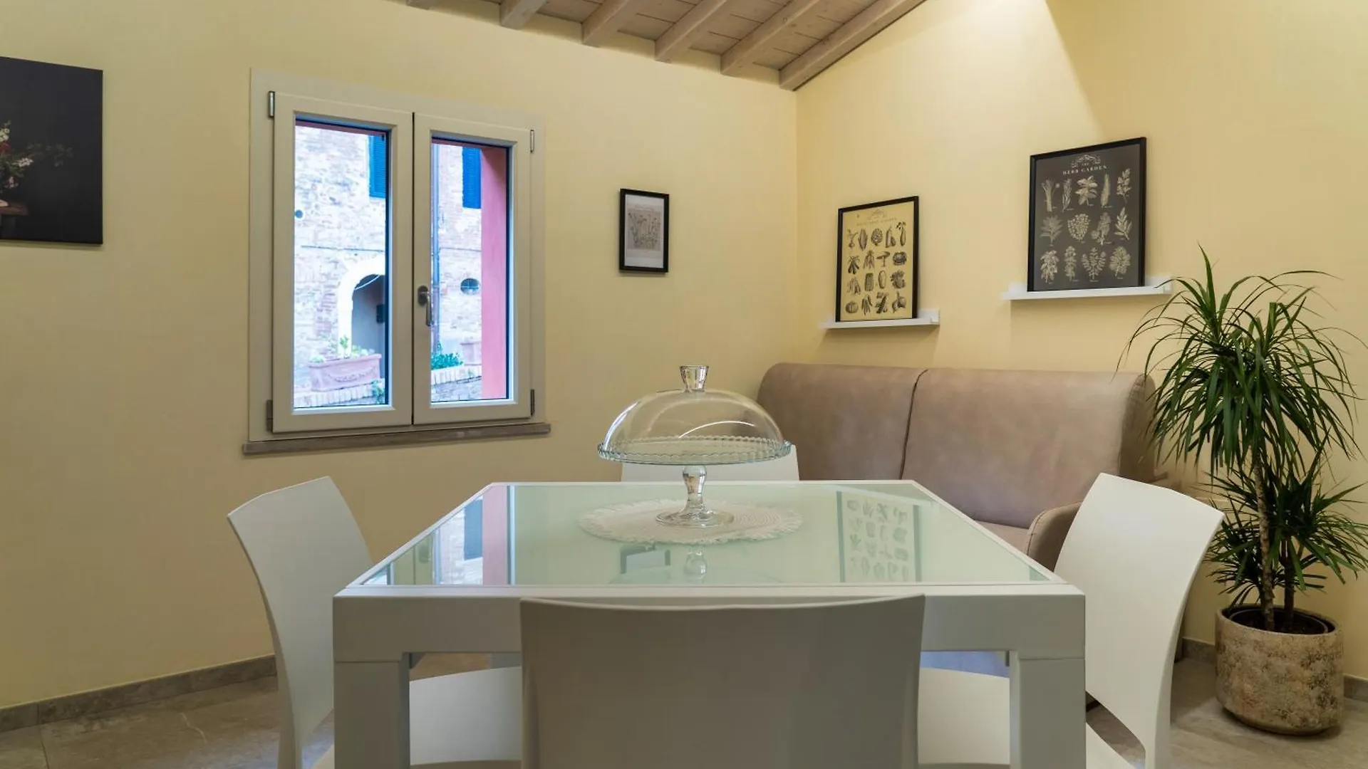 Casina Rossa Apartment Peccioli Italy